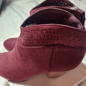 NID Violet & Red Jackson Cut Topline Bootie Burgundy Sz10